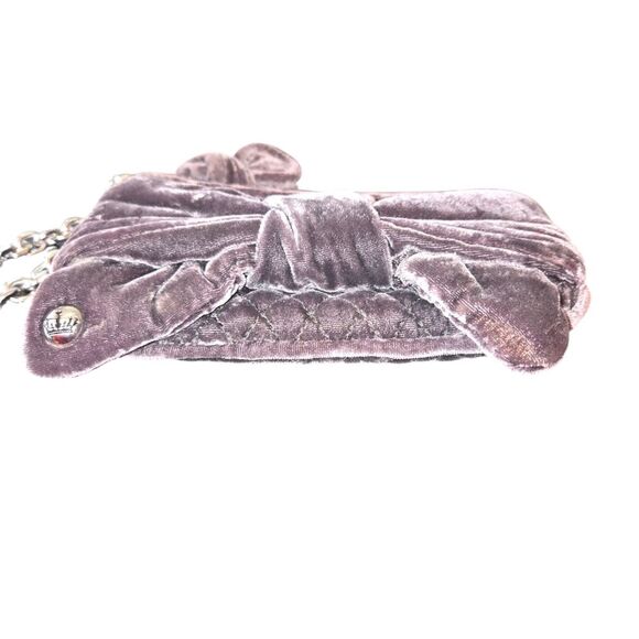 Juicy Couture Purplish Gray Quilted Velvet Bow Front Zippered Wristlet 8"X4"X1" - Picture 2 of 11